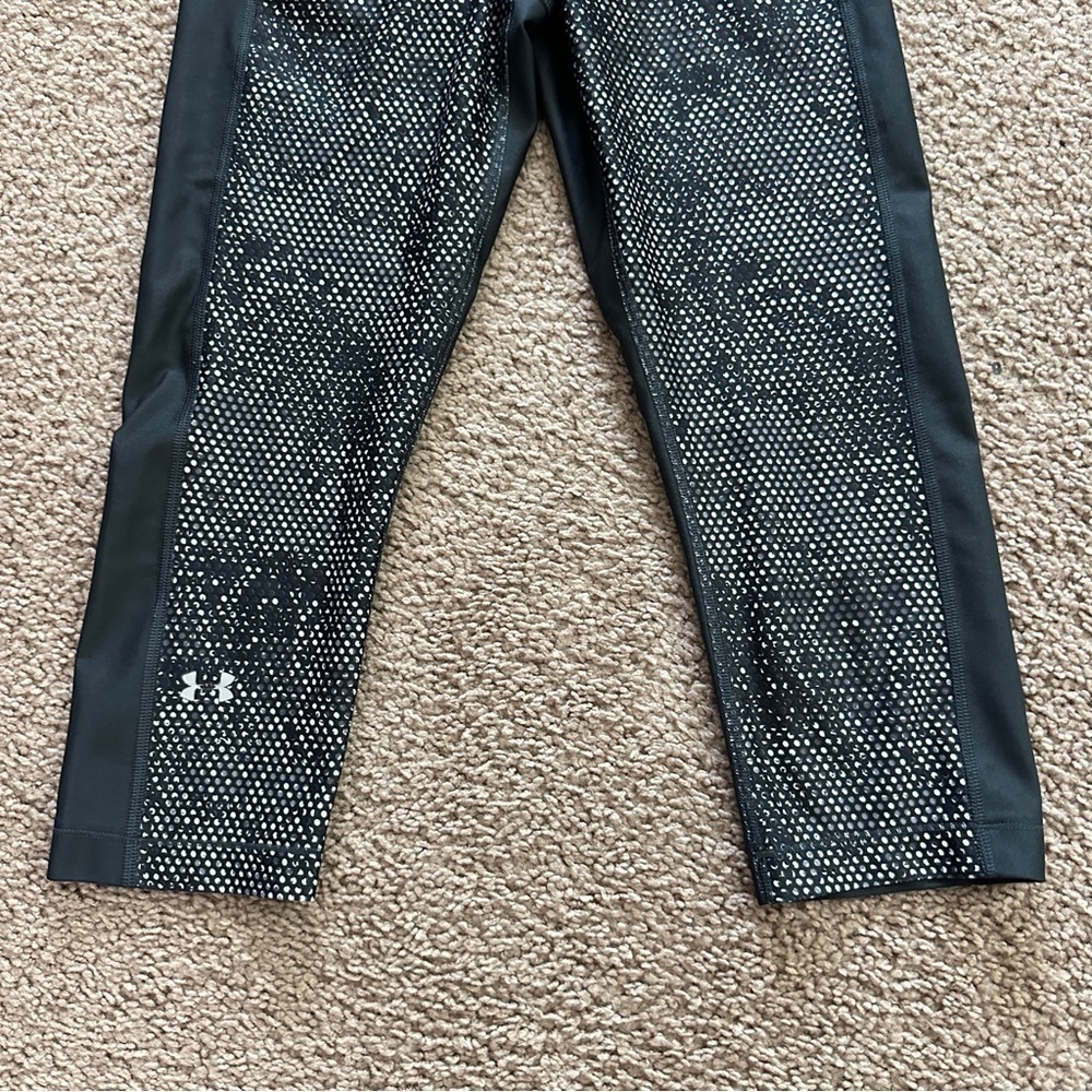 Under Armour Black Gray Print High Waisted 3/4th Compression Tights Capri sz M - Picture 7 of 13